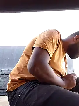 Snapshot of ListedLoin chatting on 10.09.25 ListedLoin online show from 10.09.25