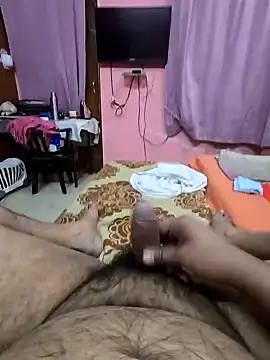 Snapshot of Loveboycurvy chatting on 02.05.25 Loveboycurvy online show from 02.05.25