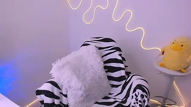 Snapshot of Johanna6 chatting on 03.13.25 Johanna6 online show from 03.13.25