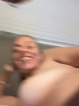 Snapshot of jungleangel chatting on 03.02.25 jungleangel online show from 03.02.25