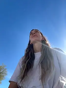 Snapshot of jungleangel chatting on 03.04.25 jungleangel online show from 03.04.25