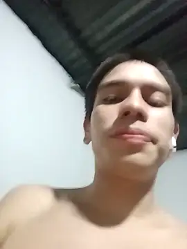 Snapshot of Mrdetonador chatting on 10.09.25 Mrdetonador online show from 10.09.25