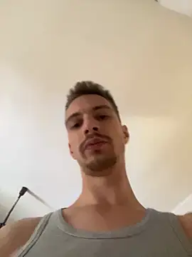 Snapshot of elatus0206 chatting on 10.29.25 elatus0206 online show from 10.29.25