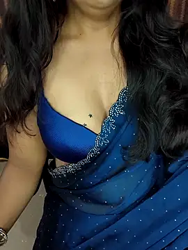 Snapshot of Tanvi-patil chatting on 02.13.25 Tanvi-patil online show from 02.13.25