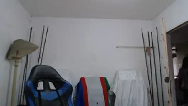 Snapshot of yohatinelly07 chatting on 11.12.25 yohatinelly07 online show from 11.12.25