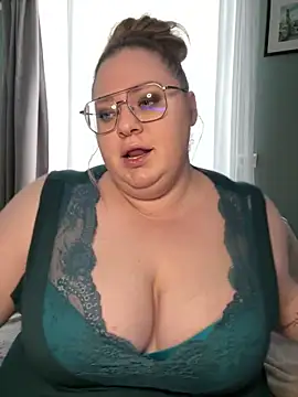 Snapshot of Chloe_WS chatting on 02.21.25 Chloe WS online show from 02.21.25