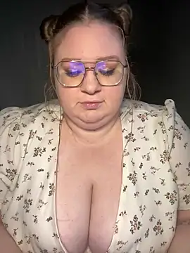 Snapshot of Chloe_WS chatting on 02.22.25 Chloe WS online show from 02.22.25