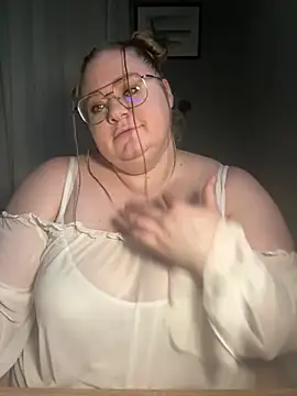 Snapshot of Chloe_WS chatting on 03.04.25 Chloe WS online show from 03.04.25