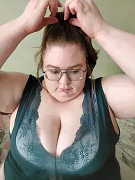 Snapshot of Chloe_WS chatting on 10.03.25 Chloe WS online show from 10.03.25