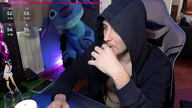 Snapshot of Gil_gamesh90 chatting on 03.22.25 Gil gamesh90 online show from 03.22.25