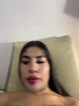 Snapshot of saragill323 chatting on 02.22.25 saragill323 online show from 02.22.25