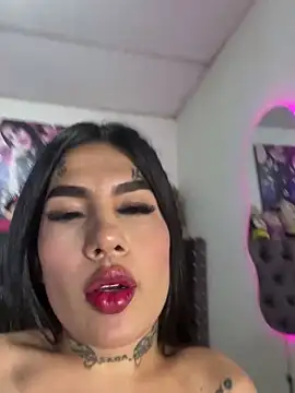 Snapshot of saragill323 chatting on 03.04.25 saragill323 online show from 03.04.25