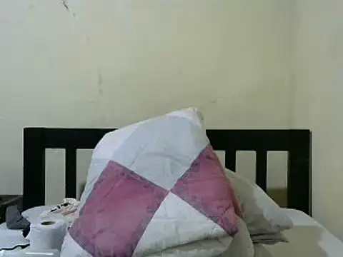 Snapshot of wetberrry chatting on 12.09.24 wetberrry online show from 12.09.24