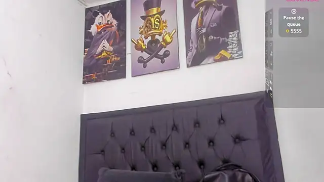 Snapshot of kriixtybrown chatting on 09.10.25 kriixtybrown online show from 09.10.25