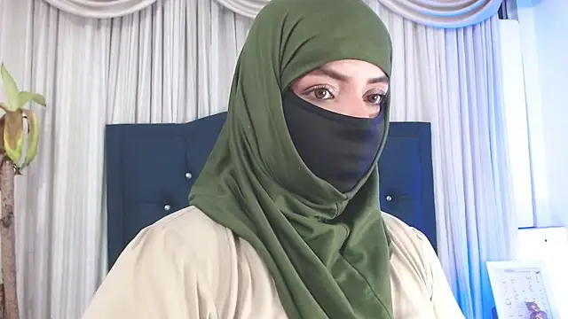 Snapshot of Uzra_hayed chatting on 01.13.25 Uzra hayed online show from 01.13.25