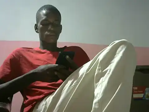 Snapshot of Bigras0011 chatting on 01.08.25 Bigras0011 online show from 01.08.25