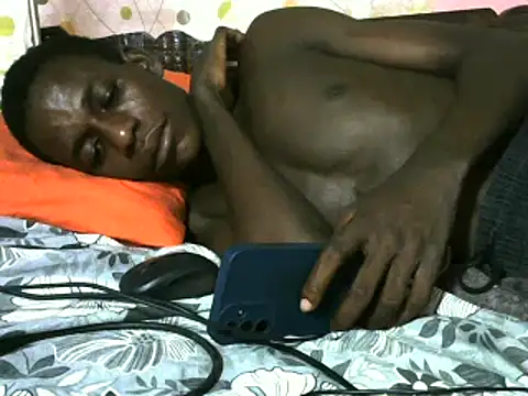 Snapshot of Bigras0011 chatting on 02.06.25 Bigras0011 online show from 02.06.25