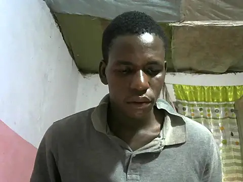 Snapshot of Bigras0011 chatting on 10.09.25 Bigras0011 online show from 10.09.25