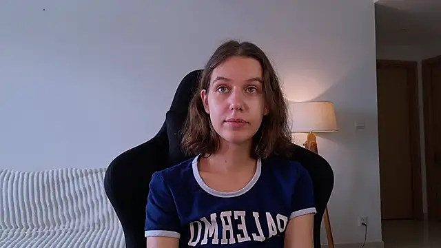 Snapshot of VanessaBayer2 chatting on 12.13.24 VanessaBayer2 online show from 12.13.24