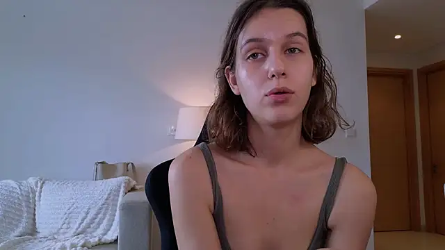 Snapshot of VanessaBayer2 chatting on 12.26.24 VanessaBayer2 online show from 12.26.24
