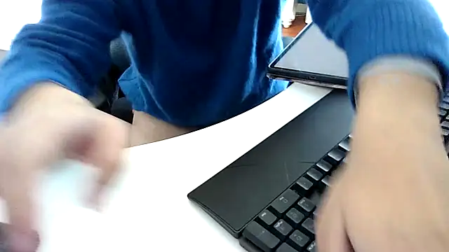 Snapshot of big-pig chatting on 02.13.25 big-pig online show from 02.13.25