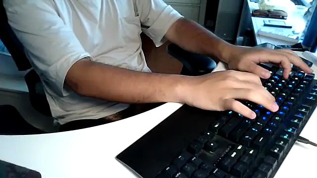 big-pig online show from 10.04.25