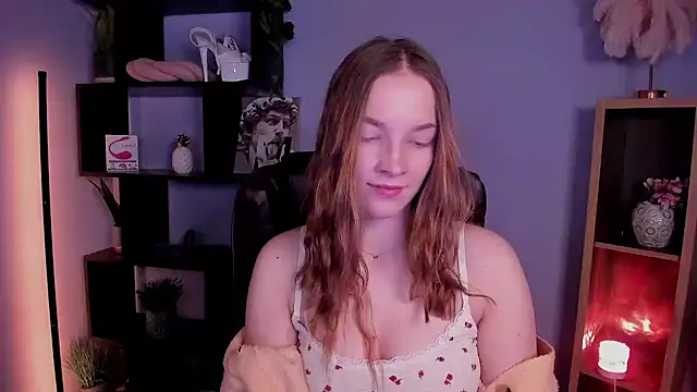 Snapshot of kenzie_x chatting on 12.27.24 kenzie x online show from 12.27.24