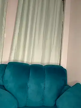 Snapshot of SquirtQueen222 chatting on 12.20.24 SquirtQueen222 online show from 12.20.24