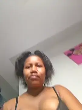 Snapshot of SquirtQueen222 chatting on 01.16.25 SquirtQueen222 online show from 01.16.25