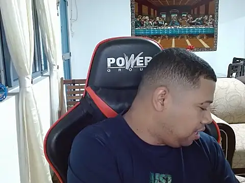 Snapshot of Hoowar2012 chatting on 11.03.25 Hoowar2012 online show from 11.03.25