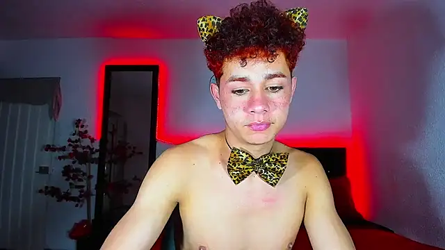 Snapshot of DavidfullOFlove chatting on 01.21.25 DavidfullOFlove online show from 01.21.25