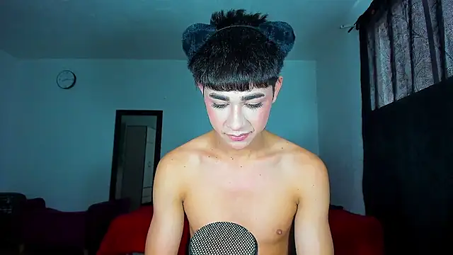 Snapshot of DavidfullOFlove chatting on 02.24.25 DavidfullOFlove online show from 02.24.25