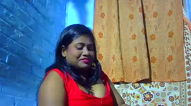 Snapshot of sexy_roma chatting on 01.25.25 sexy roma online show from 01.25.25