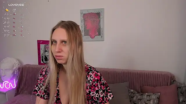 Snapshot of miissblonde chatting on 02.02.25 miissblonde online show from 02.02.25