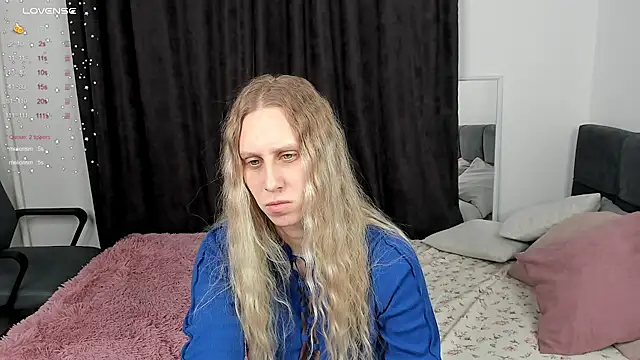 Snapshot of miissblonde chatting on 02.26.25 miissblonde online show from 02.26.25