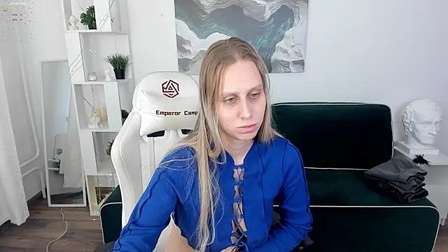 Snapshot of miissblonde chatting on 03.17.25 miissblonde online show from 03.17.25