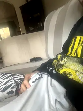 Snapshot of EE123458 chatting on 10.31.25 EE123458 online show from 10.31.25