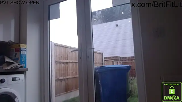 Snapshot of BritishHappyEnding chatting on 02.16.25 BritishHappyEnding online show from 02.16.25