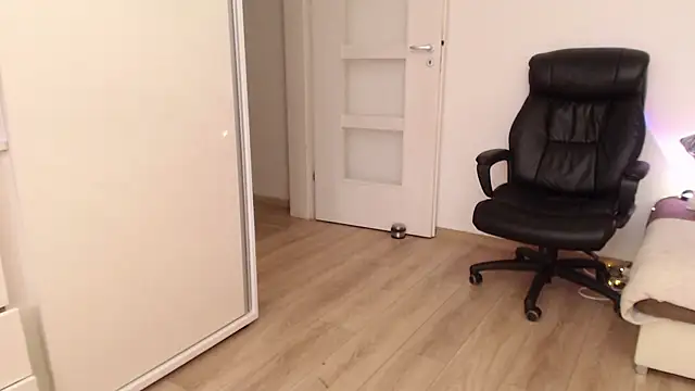 Snapshot of amberdoll4u chatting on 02.17.25 amberdoll4u online show from 02.17.25