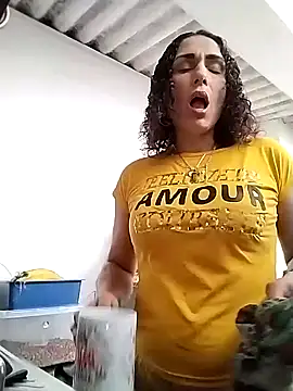 Snapshot of Corina_hot chatting on 12.04.24 Corina hot online show from 12.04.24