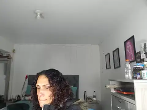 Snapshot of Corina_hot chatting on 01.04.25 Corina hot online show from 01.04.25