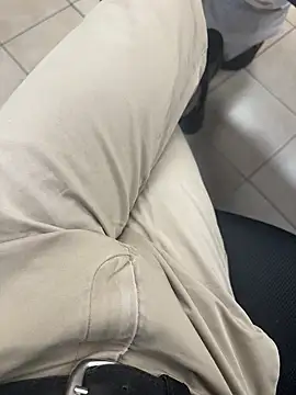 Snapshot of hotisraeli chatting on 02.10.25 hotisraeli online show from 02.10.25