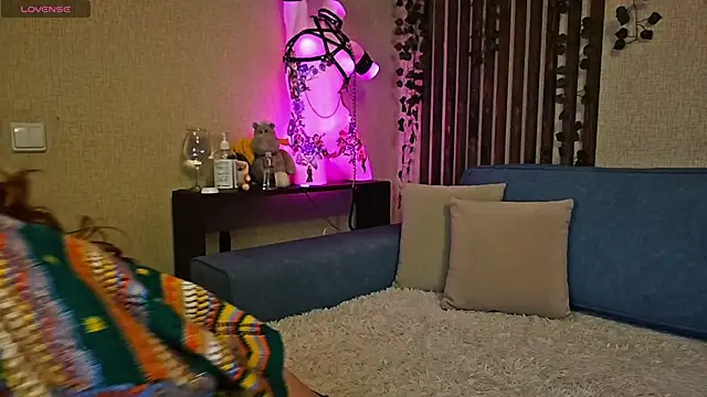 Snapshot of _SweetFox_ chatting on 09.30.25  SweetFox  online show from 09.30.25