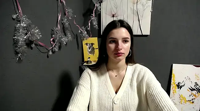 Snapshot of lady_olivia_ chatting on 12.17.24 lady olivia  online show from 12.17.24