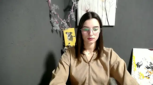 Snapshot of lady_olivia_ chatting on 12.20.24 lady olivia  online show from 12.20.24
