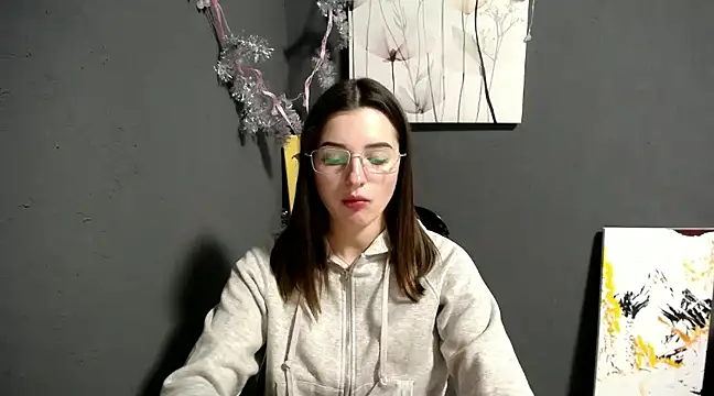 Snapshot of lady_olivia_ chatting on 12.23.24 lady olivia  online show from 12.23.24
