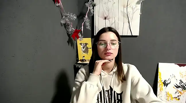 Snapshot of lady_olivia_ chatting on 12.24.24 lady olivia  online show from 12.24.24