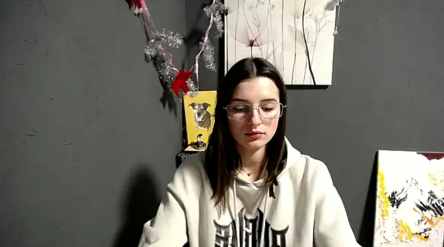 Snapshot of lady_olivia_ chatting on 12.24.24 lady olivia  online show from 12.24.24