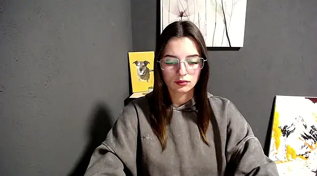Snapshot of lady_olivia_ chatting on 03.04.25 lady olivia  online show from 03.04.25