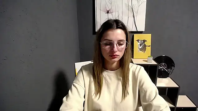 Snapshot of lady_olivia_ chatting on 10.01.25 lady olivia  online show from 10.01.25